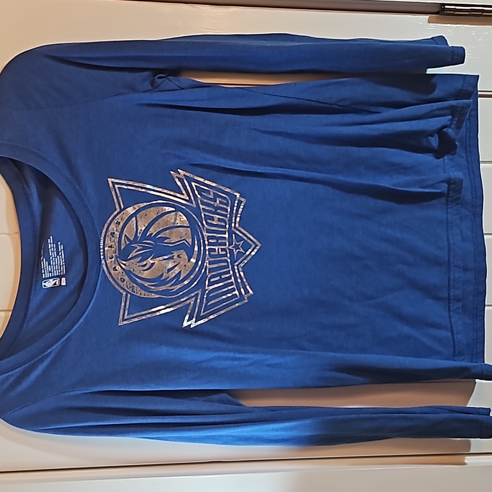 Ladies Dallas Mavericks T-shirt
